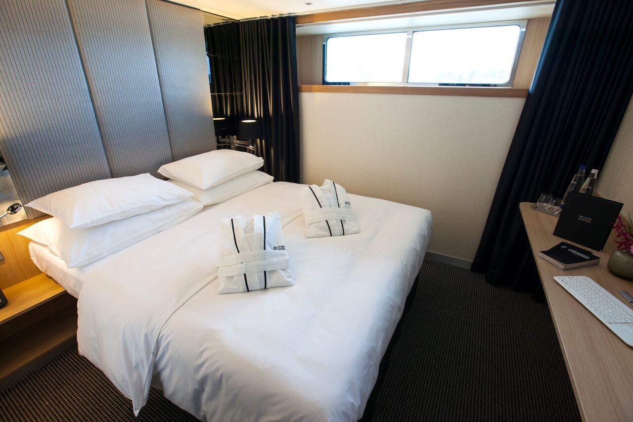 Standard Suite-[E]