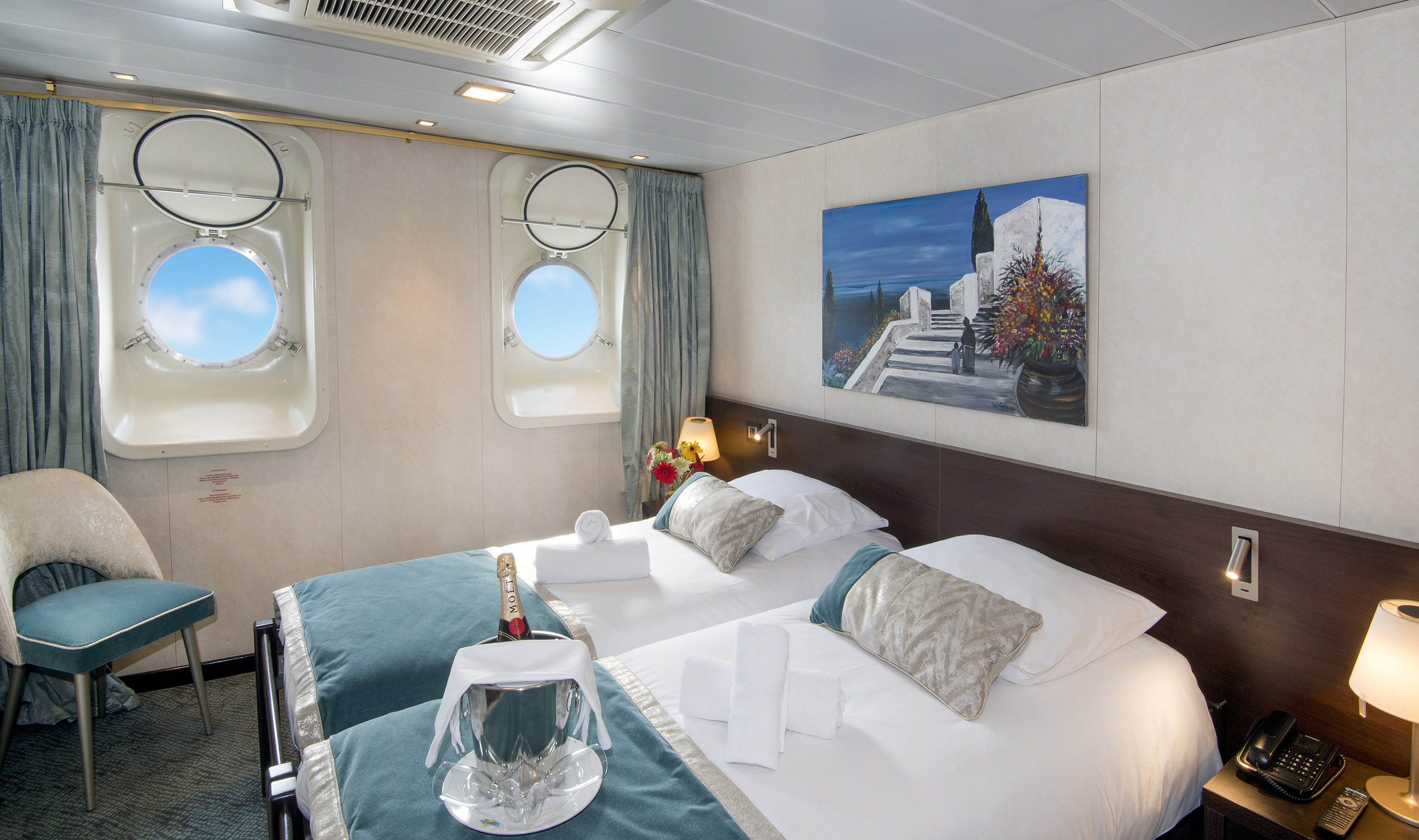 Cabine sur Pont Inférieur avec 2 Lits Jumeaux Ajustables – [GLS_PIH]