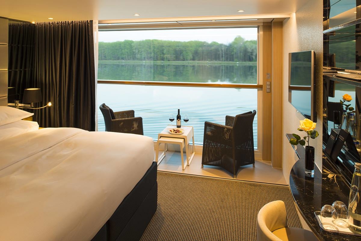 Deluxe Balcony Suite-[BD]