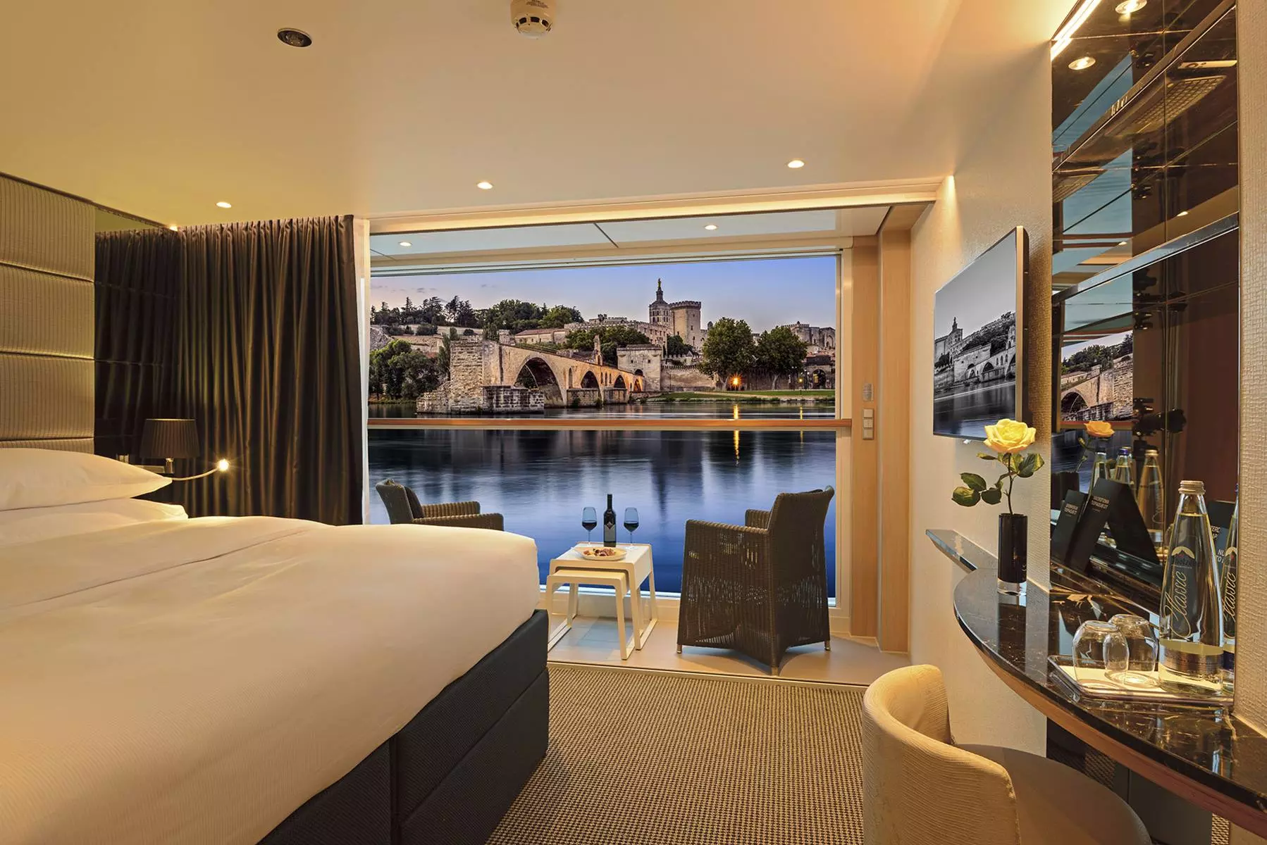 Deluxe Balcony Suite-[PD]