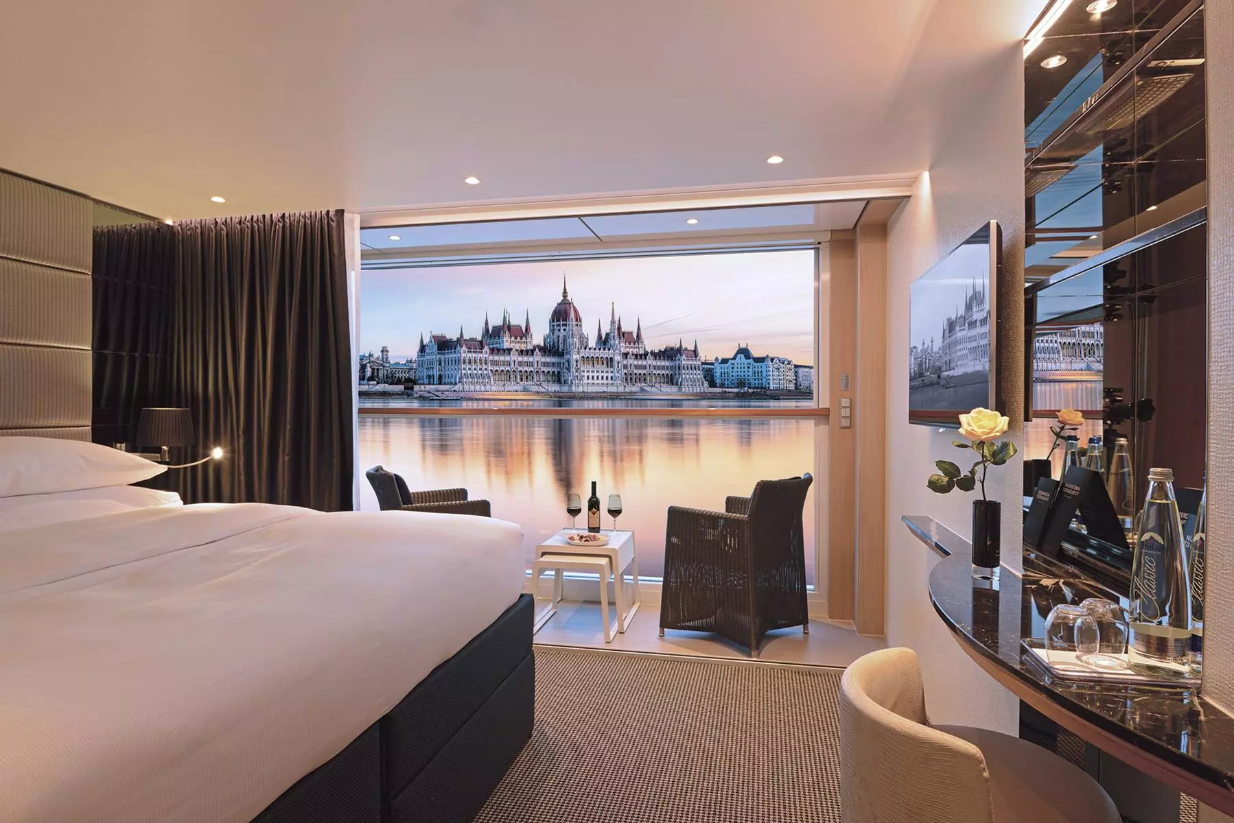 Deluxe Balcony Suite-[BD]