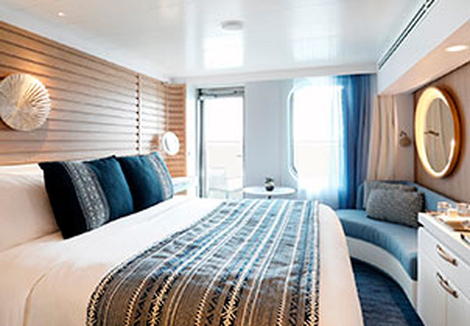 Deluxe Stateroom-[D]