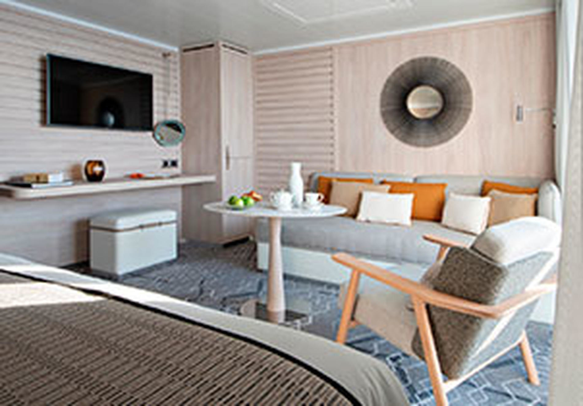 Privilege Suite Deck 5-[8]