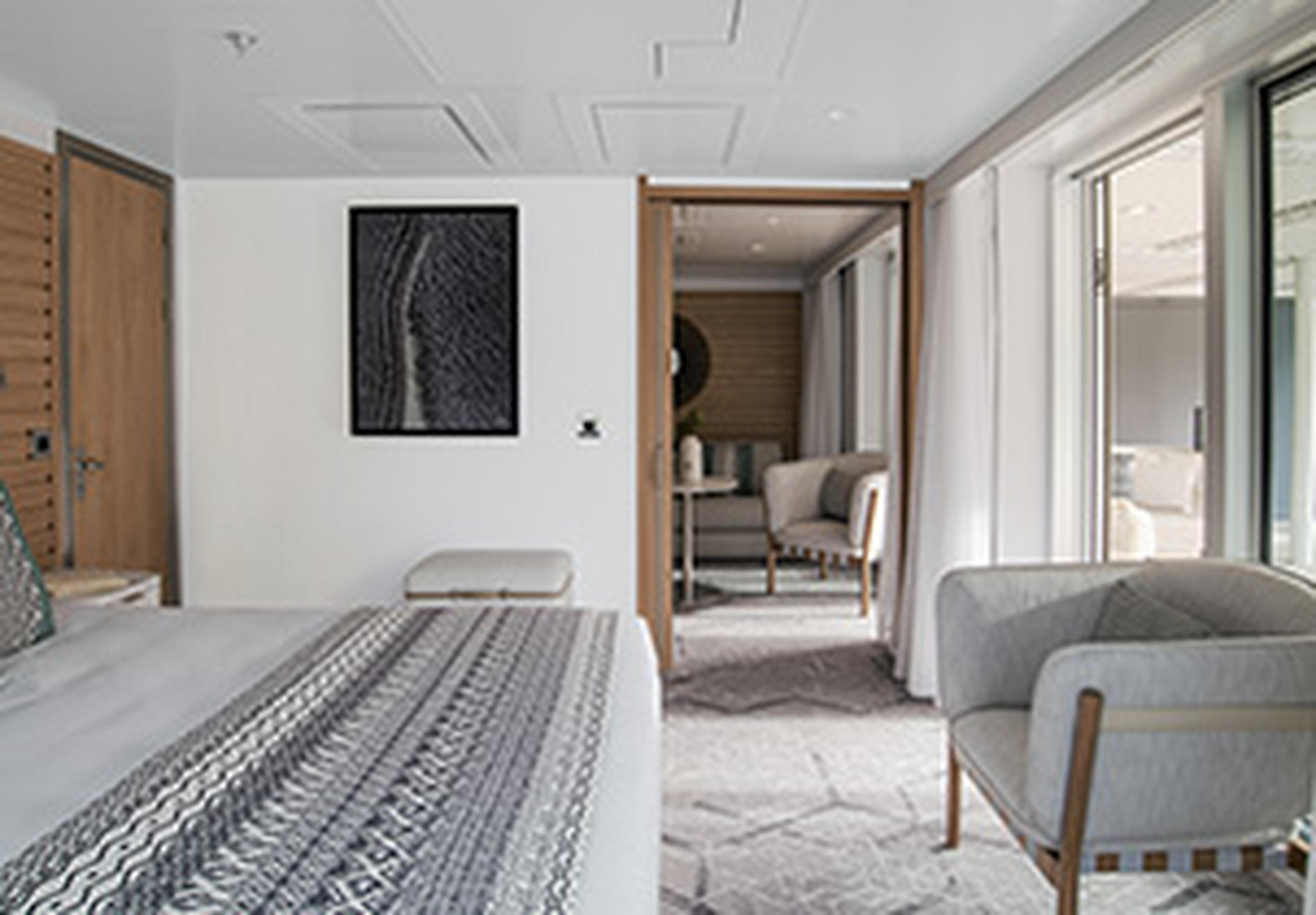 Grand Deluxe Suite Deck 6-[12]