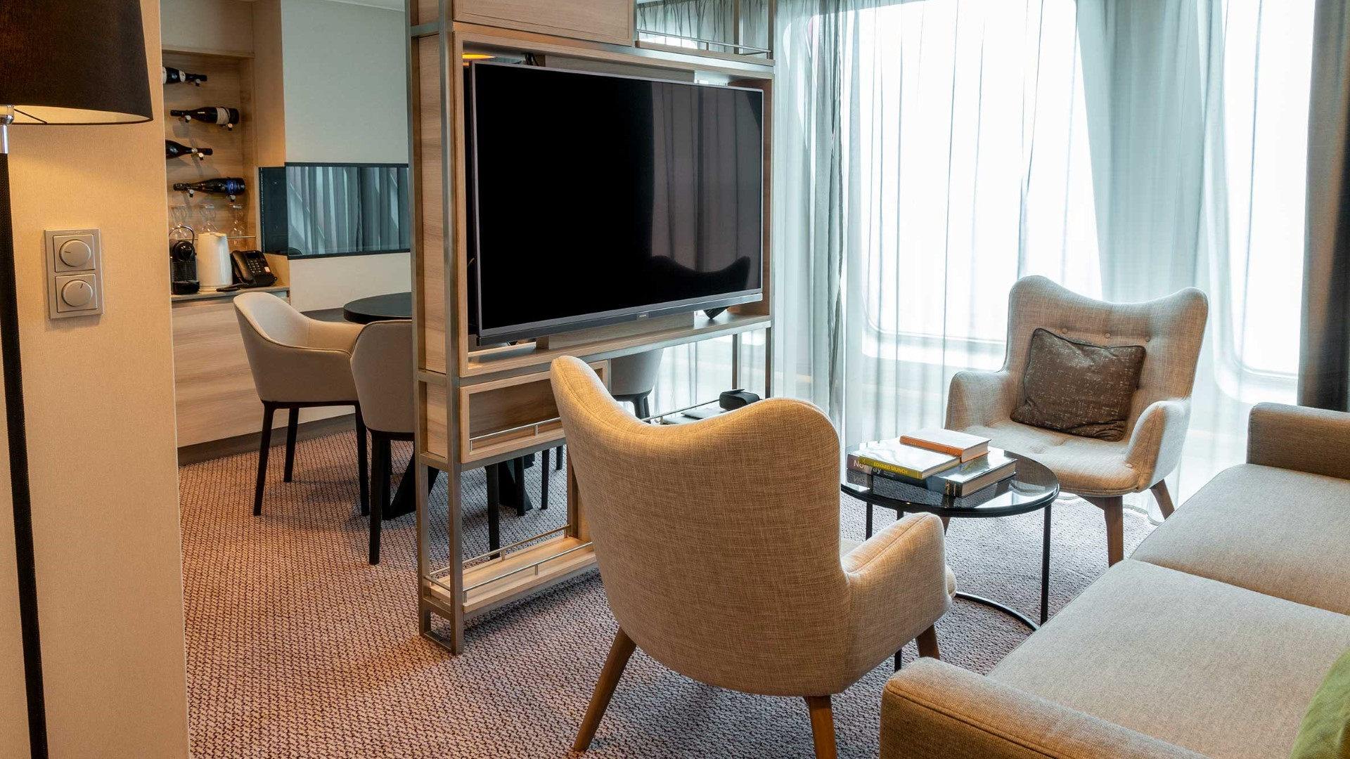 Expedition XL Suite-[MB]