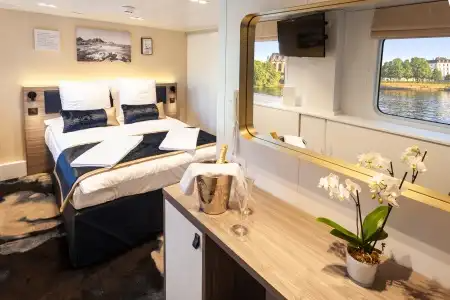 Pont principal avec 1 Lit Double – [1GL_PP]