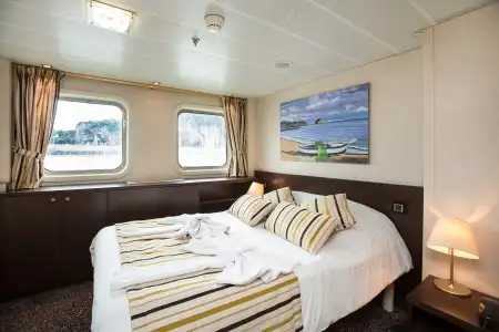 Pont principal avec 1 Lit Double – [1GL_PP]