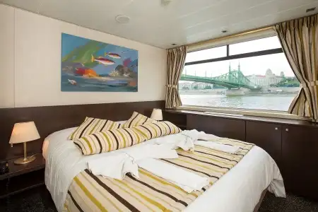 Cabine sur Pont Intermédiaire avec 1 Lit double – [1GL_P2]