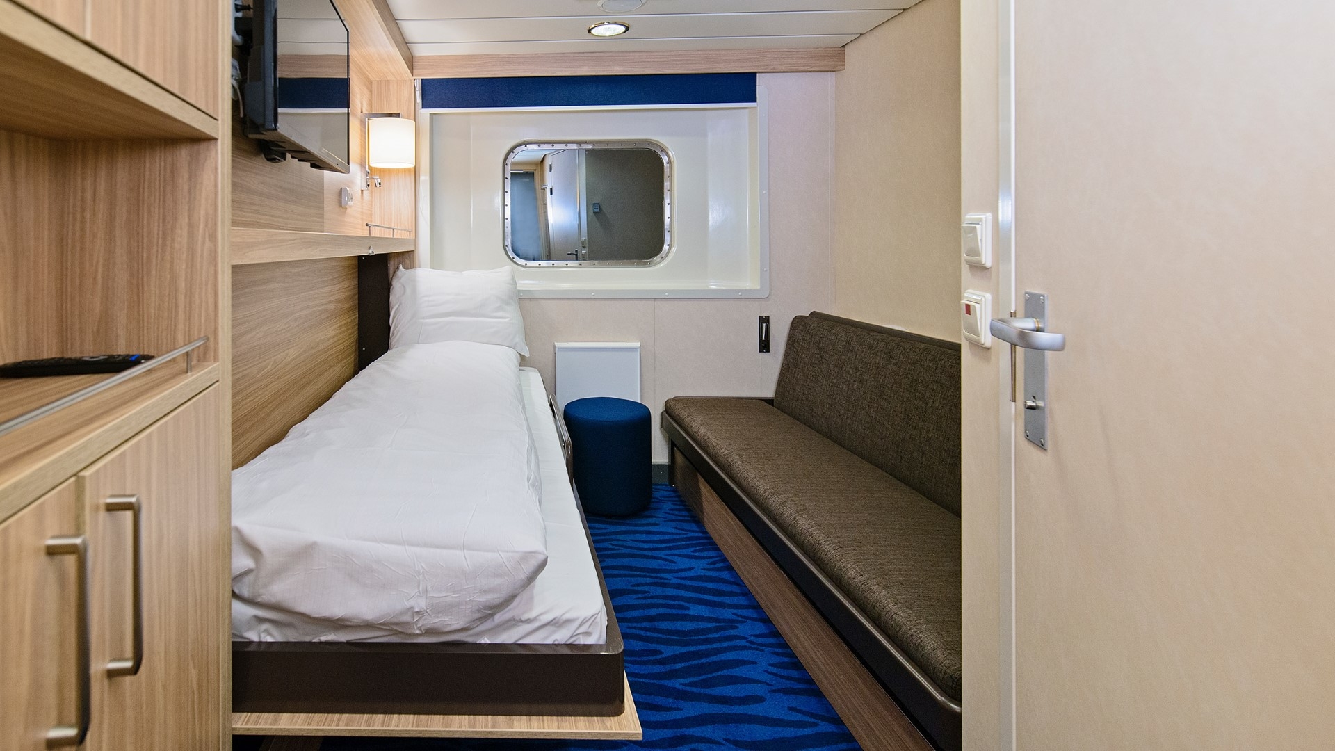 Arktis Außenkabine Superior-[P2]