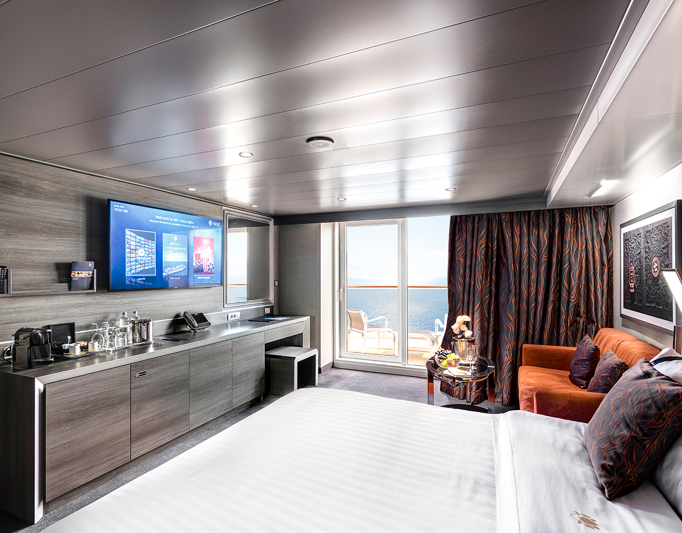 MSC YACHT CLUB MAISONETTE SUITE MIT WHIRLPOOL-[YJD]