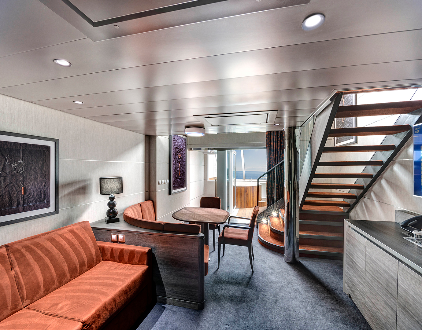 MSC YACHT CLUB MAISONETTE SUITE MIT WHIRLPOOL-[YJD]