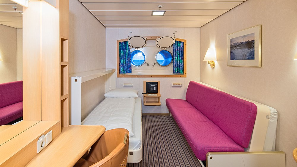 Unspezifizerte Außenkabine-[USPT]