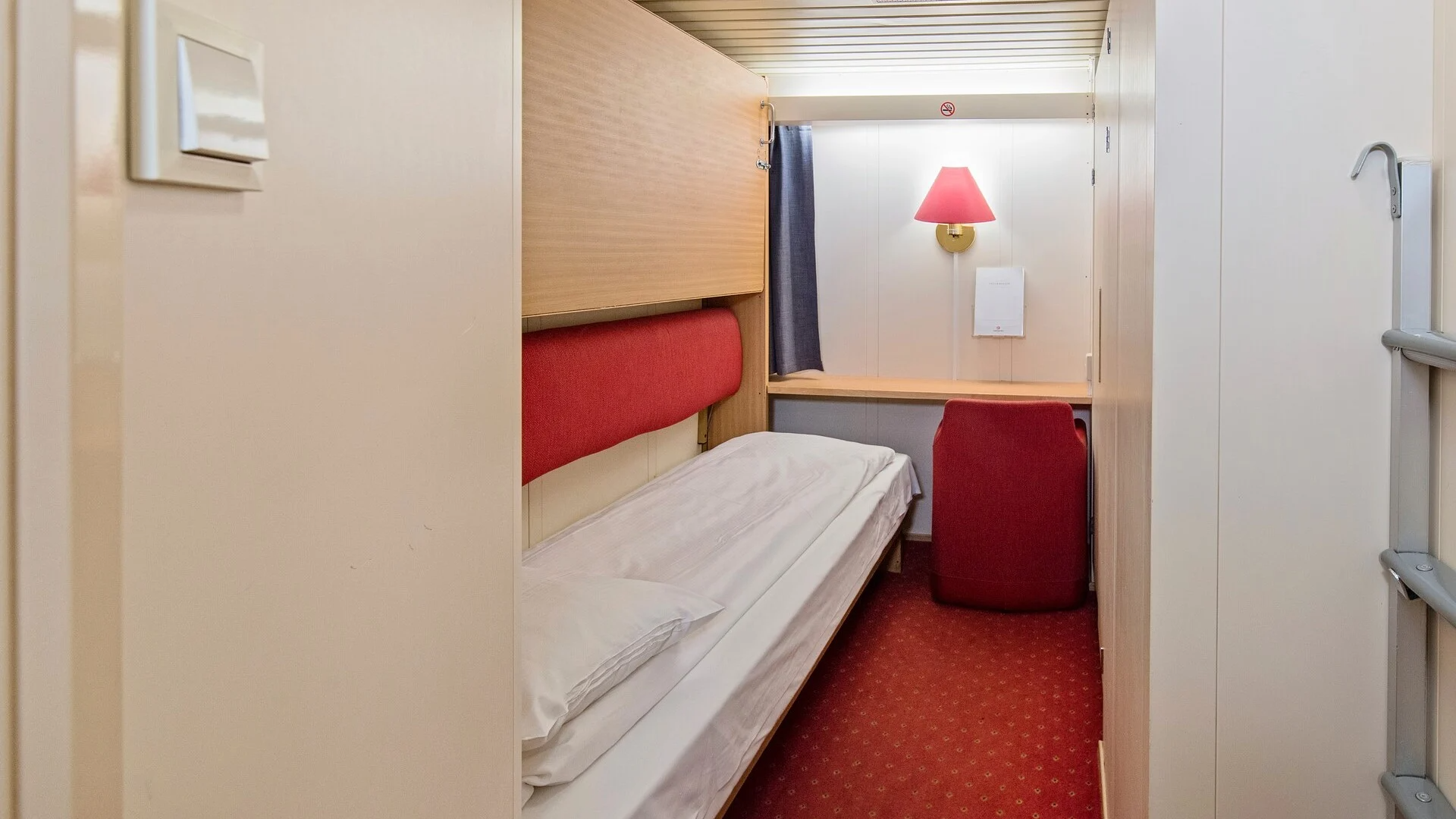 Unspecified cabin Polar Inside-[UNI1]