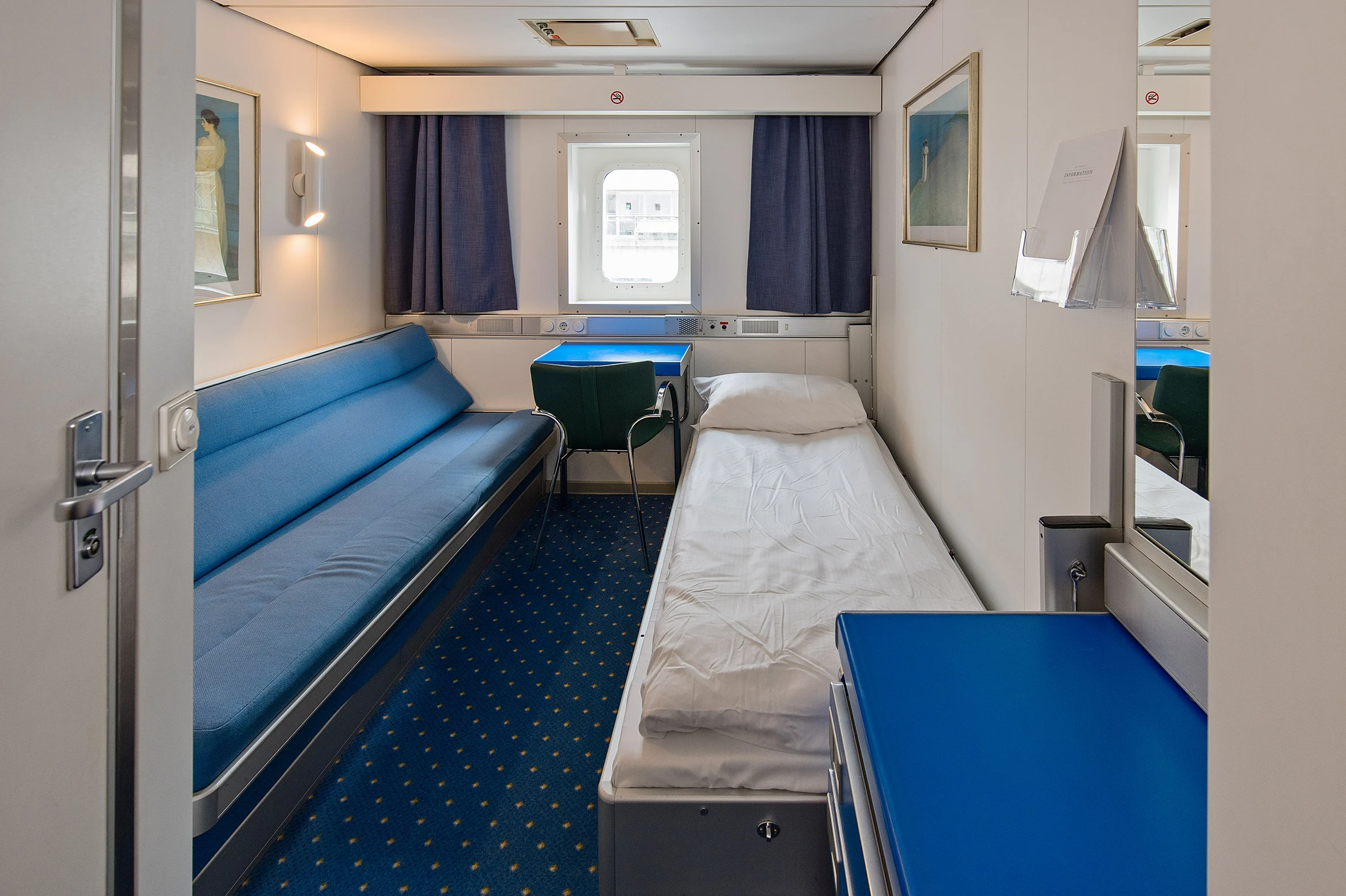 Polar Outside – Wheelchair accessible cabin-[USD3]