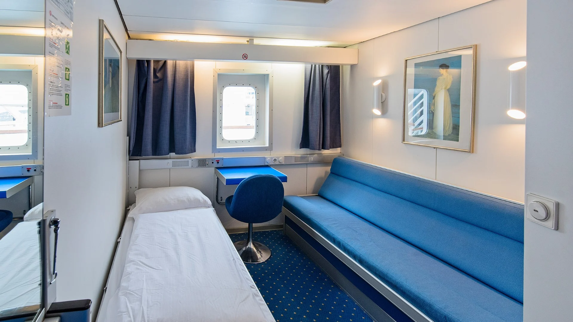 Unspecified cabin Polar Outside-[USPD]