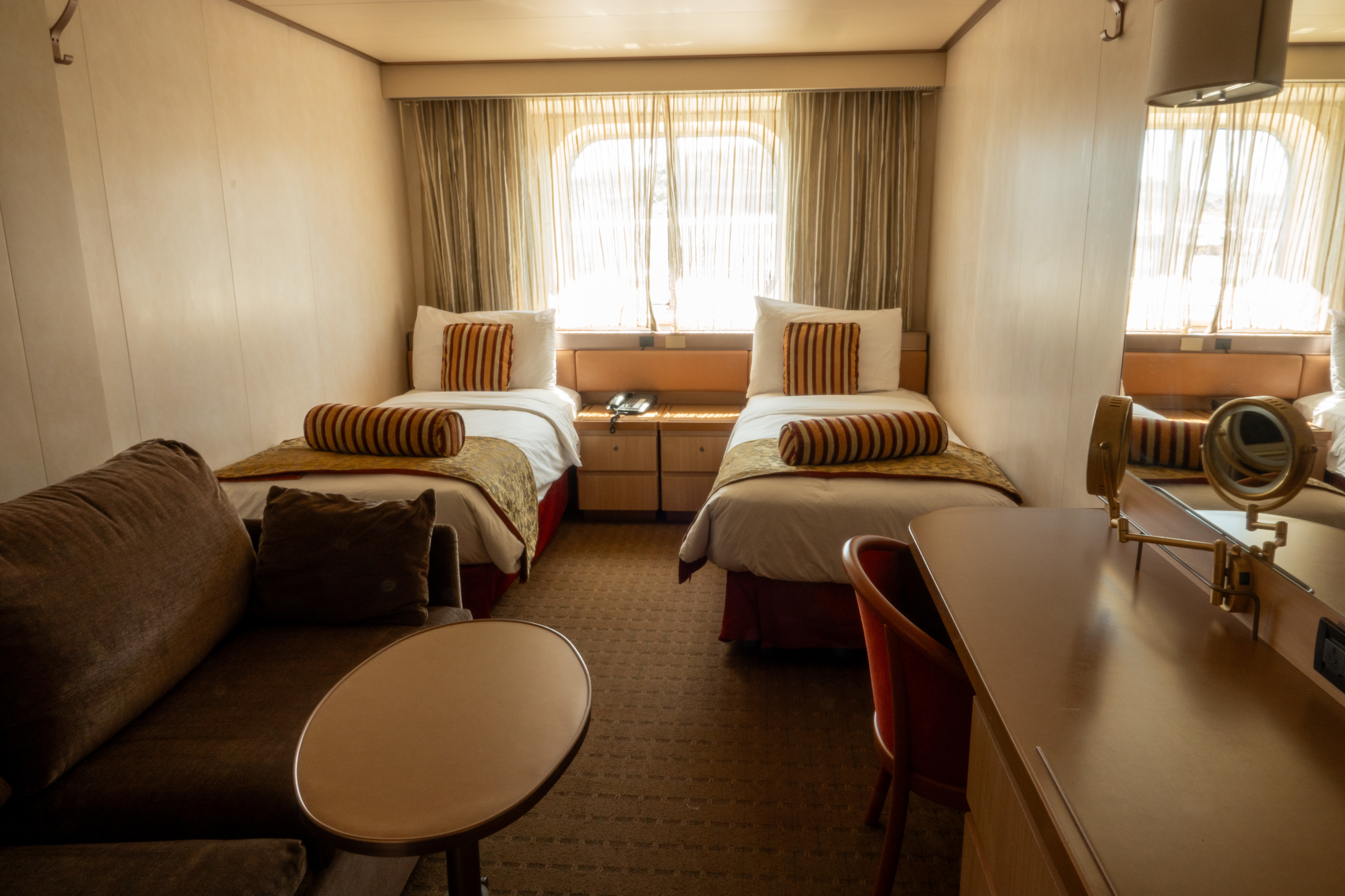 Exterior Cosmos Cabin – [XC]