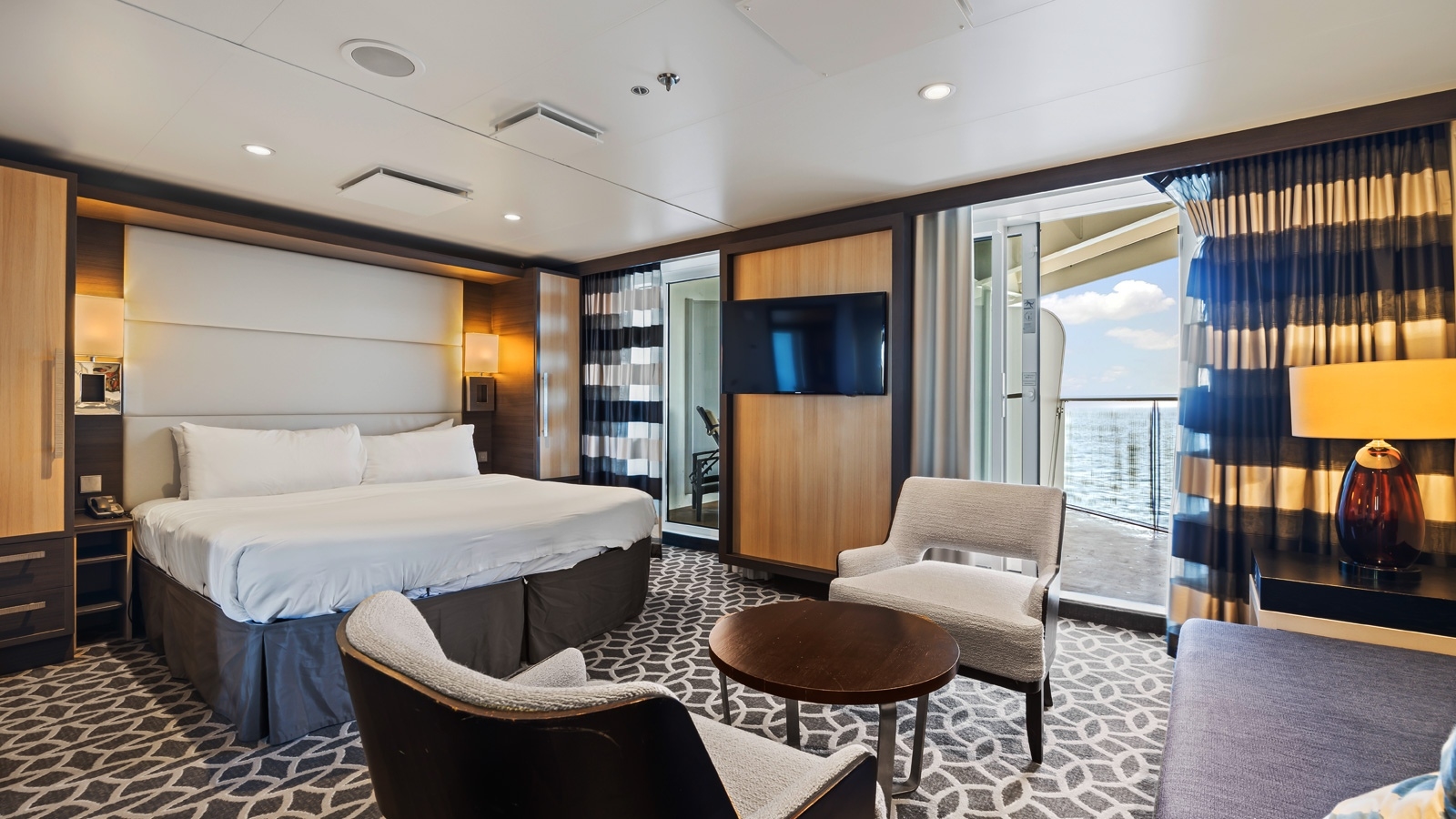 Sky Junior Suite-[JY]