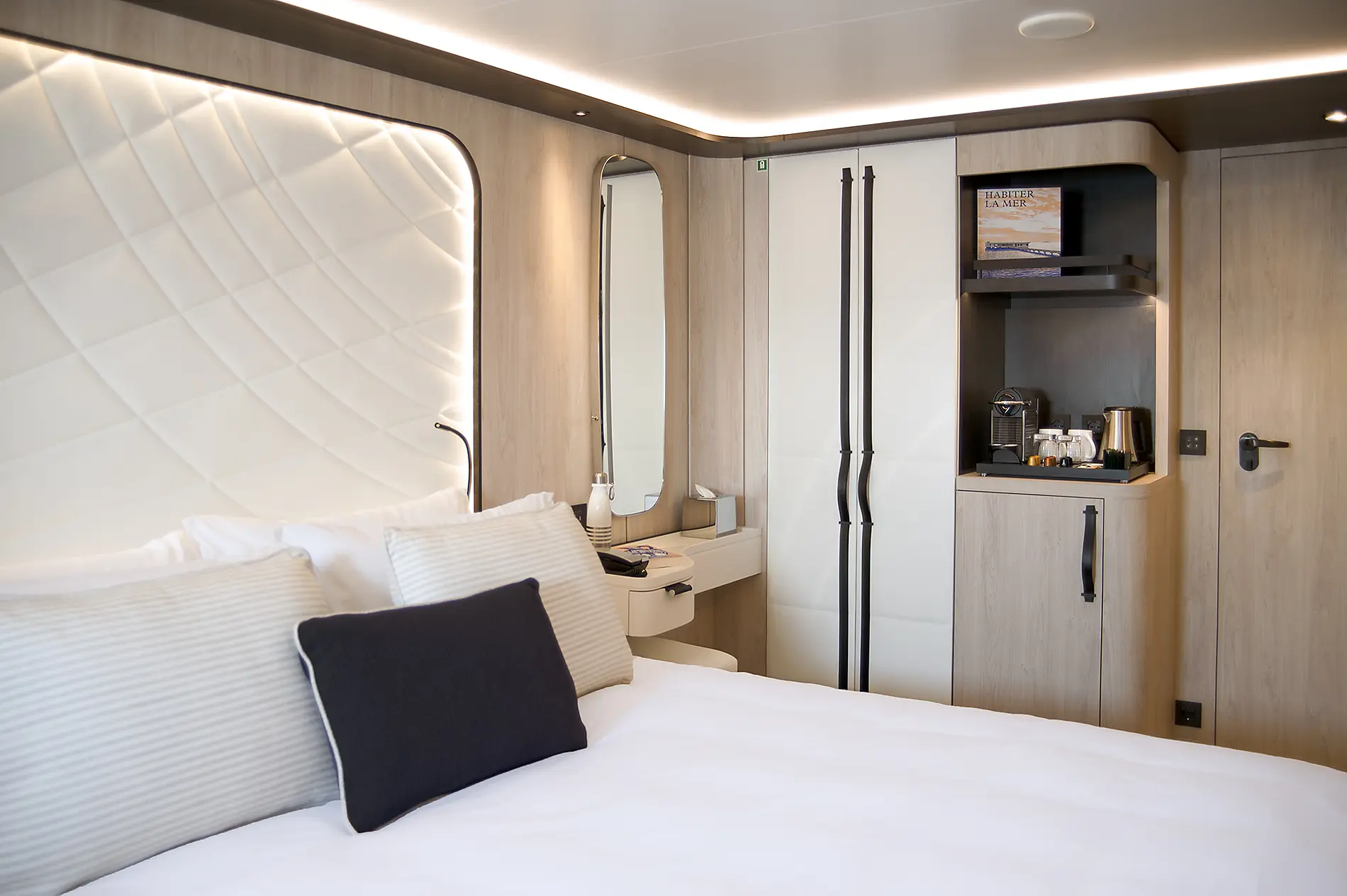 Mistral Prestige Stateroom-[MP]