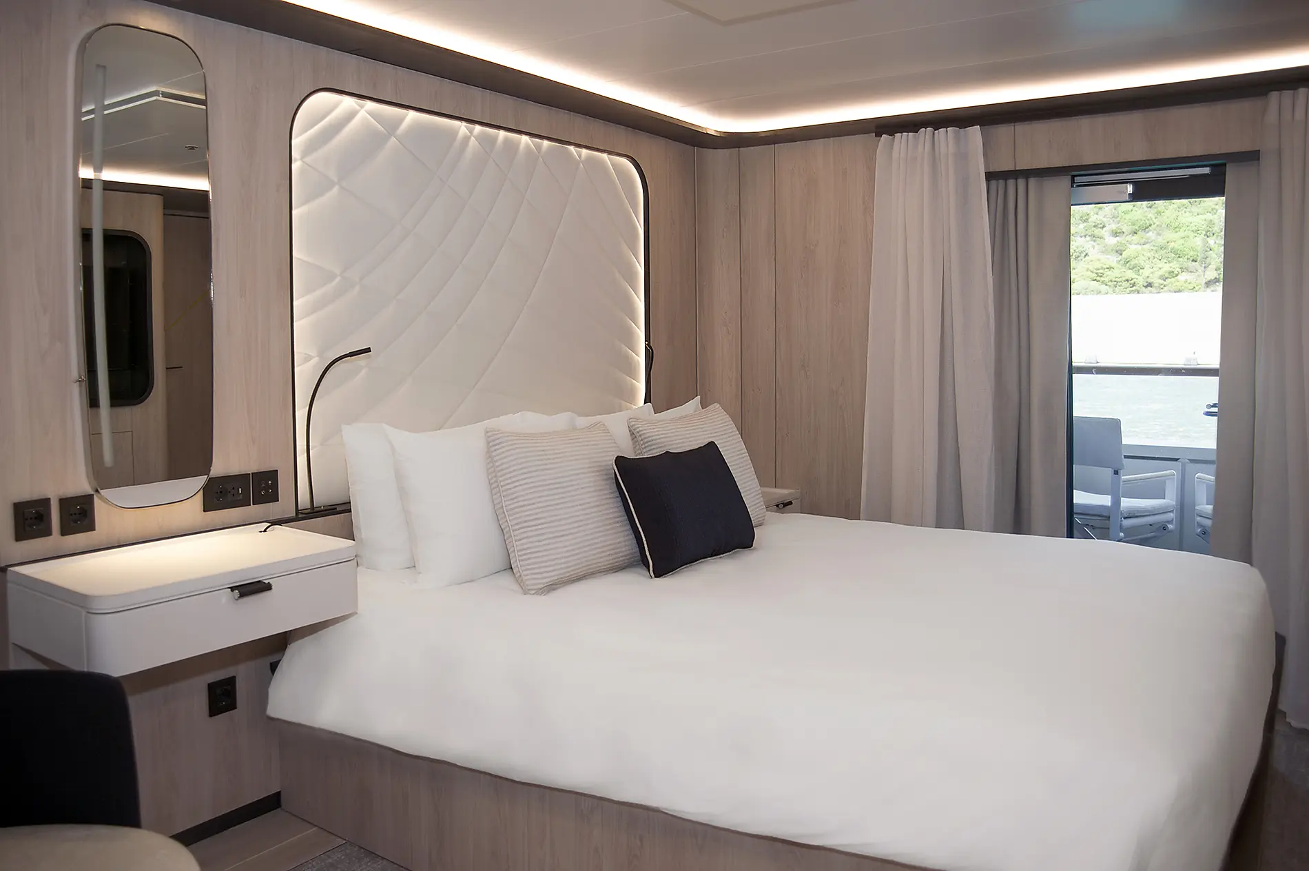 Alizés Stateroom with balcony-[A]