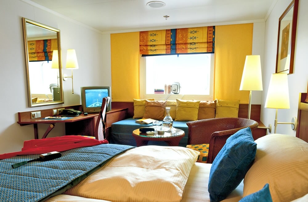 Exterior Stateroom – [XC]