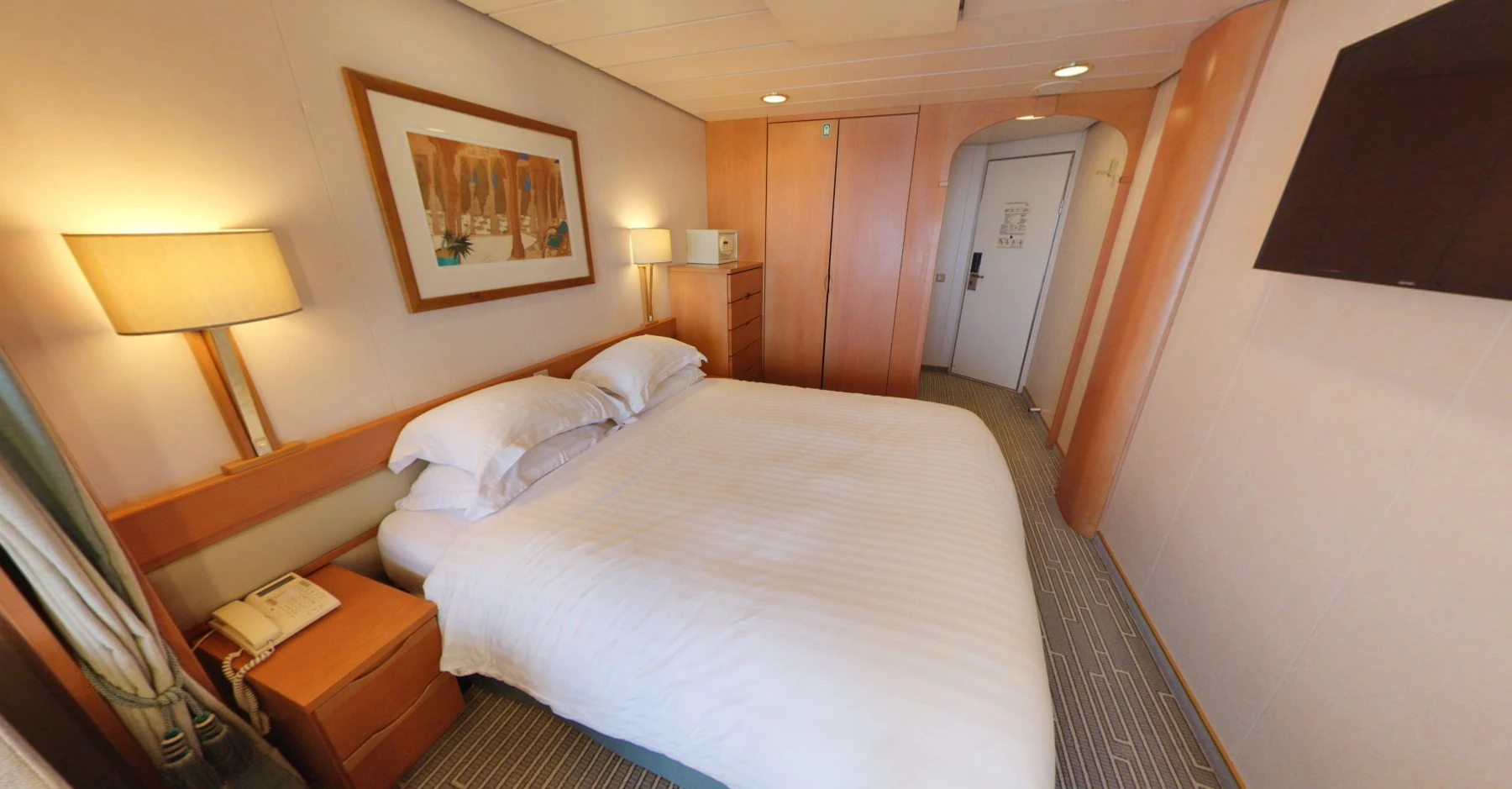 Deluxe-Balkonkabine mit Wanne/Dusche-[EB]