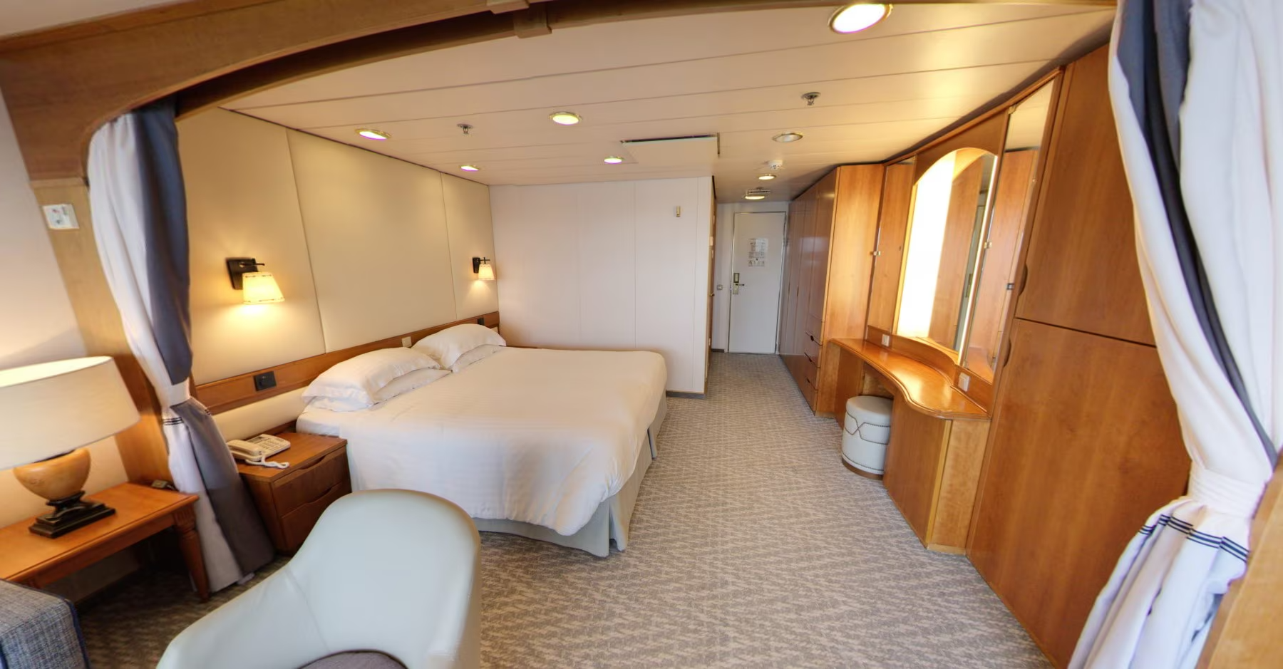 Suite mit Badewanne/Dusche-[CB]