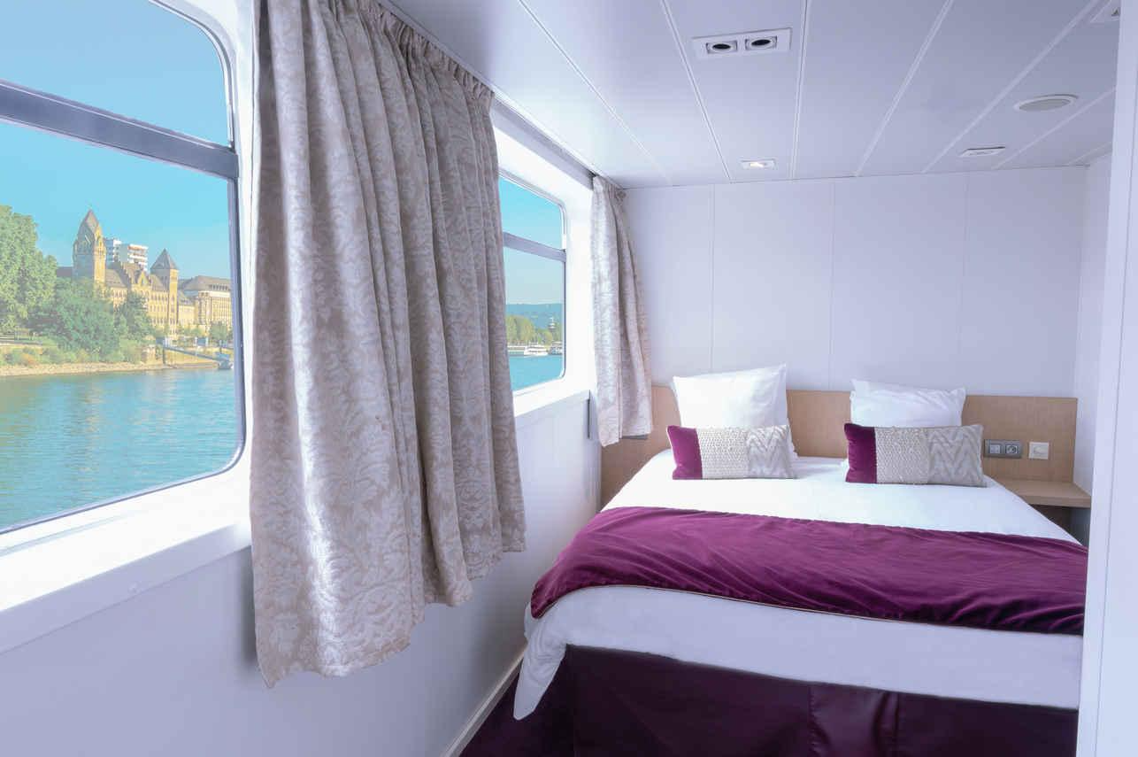 CABINE DE CATEGORIE C AVEC 1 GRAND LIT SUR LE PONT PRINCIPAL-[C_DBL_PP]
