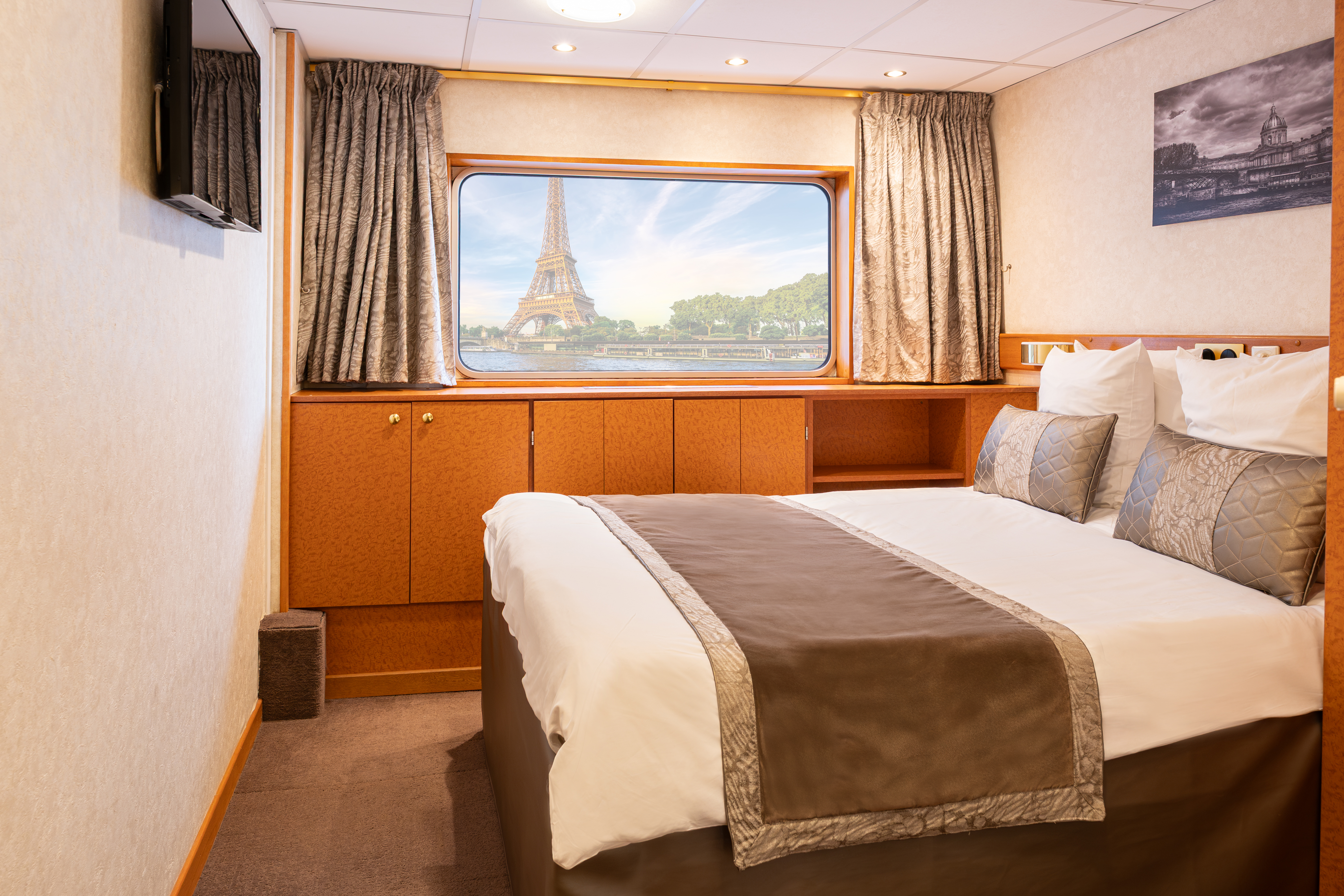 CABINE DE CATEGORIE A AVEC 1 LIT SIMPLE SUR LE PONT PRINCIPAL-[C_SGL_PP]