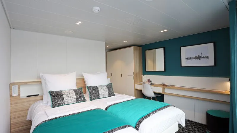CABINE DE CATEGORIE C AVEC UN GRAND LIT SUR LE PONT SUPERIEUR-[C_PMR_PS]