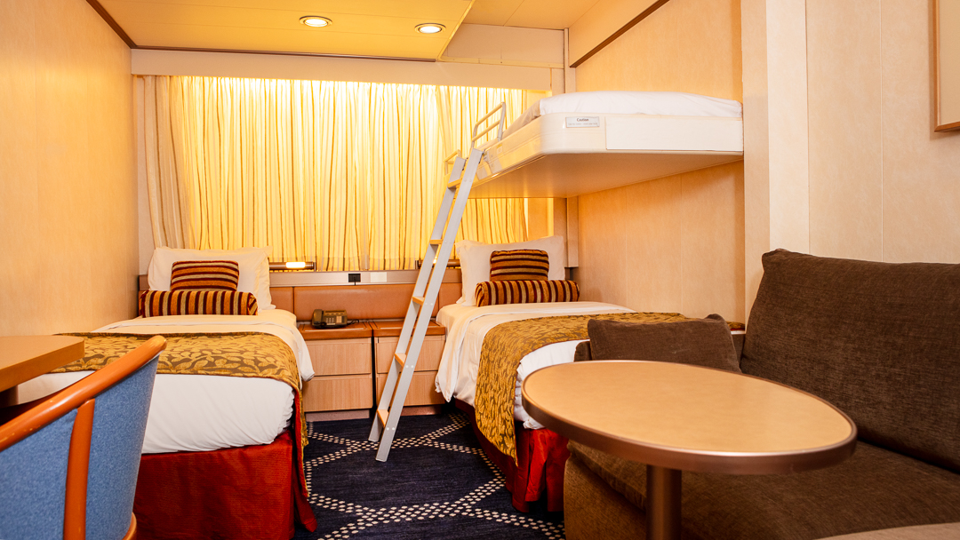 Interior Cosmos Cabin-[IA]