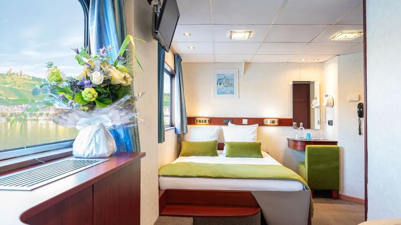 SUITE DE CATEGORIE B AVEC 1 GRAND LIT SUR LE PONT PRINCIPAL-[B_SUI_PP]