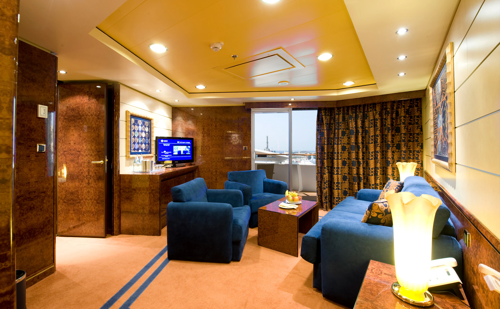 Msc Yacht Club Yacht Club Executive and Family Suite with Balcony-[YCT]