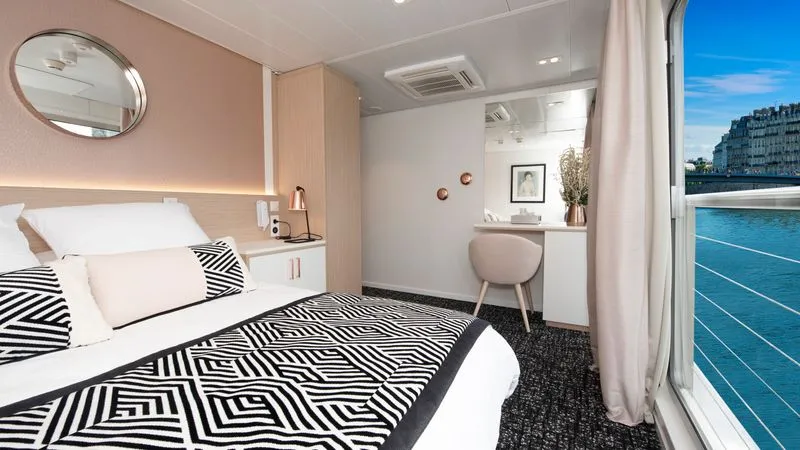 CABINE DE CATEGORIE B AVEC UN GRAND LIT SUR LE PONT SUPERIEUR POUR PERSONNE HANDICAPEE-[B_PMR_PS]