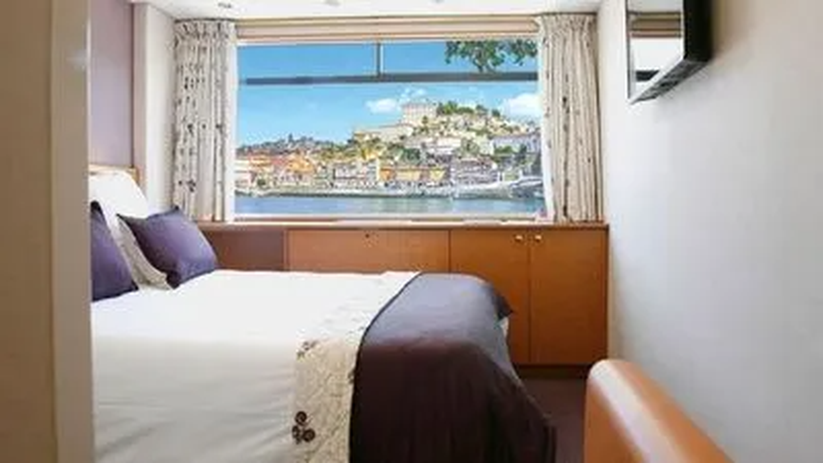CABINE DE CATEGORIE AVEC UN LIT SIMPLE SUR LE PONT INTERMEDIAIRE-[A_SGL_P2]