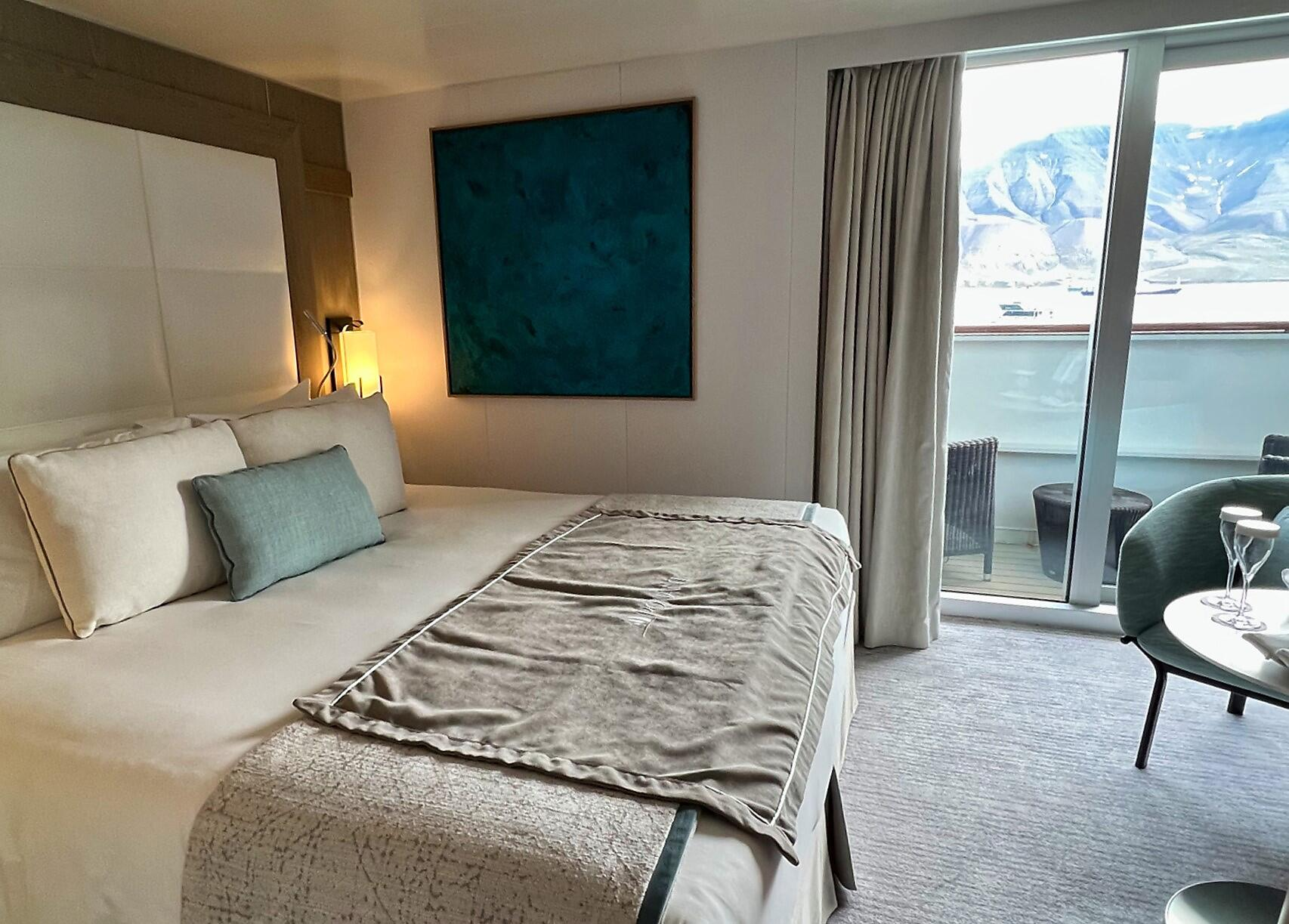 Prestige Suite – Deck 5-[4]